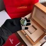 Omega Jeams Bond green
