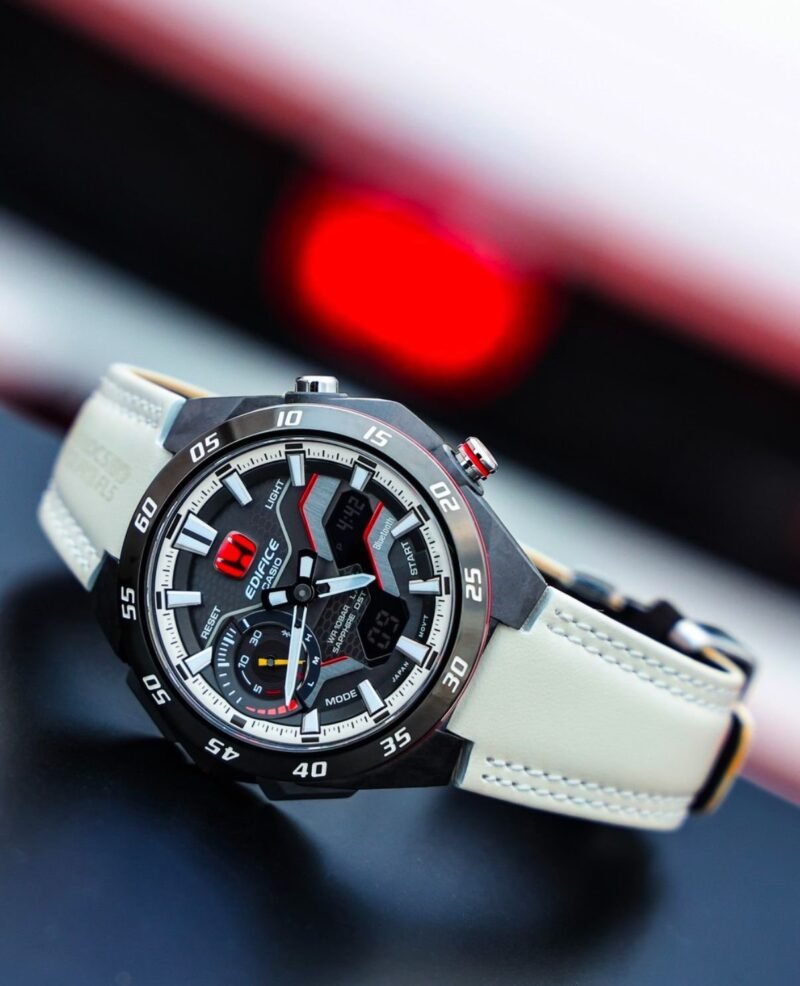 EDIFICE CASIO ECB-2200HTR PREMIUM