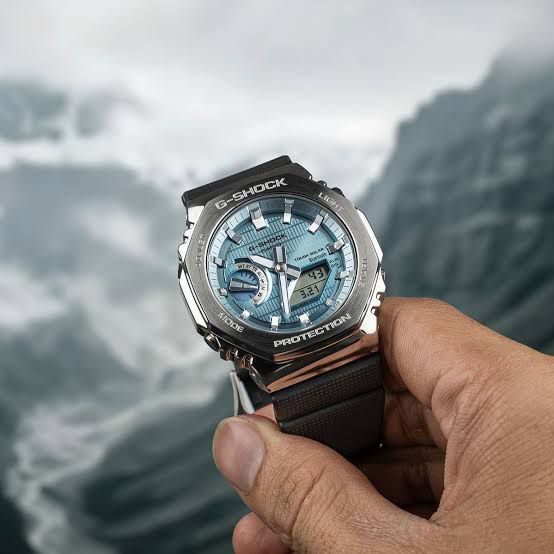 CASIO G SHOCK GBM 2100 AUTO LIGHT