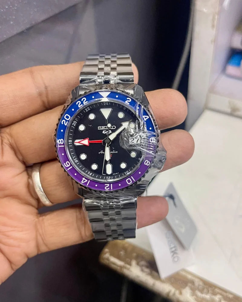 SEIKO GMT 5 SPORTS AUTOMATIC BLACK DIAL