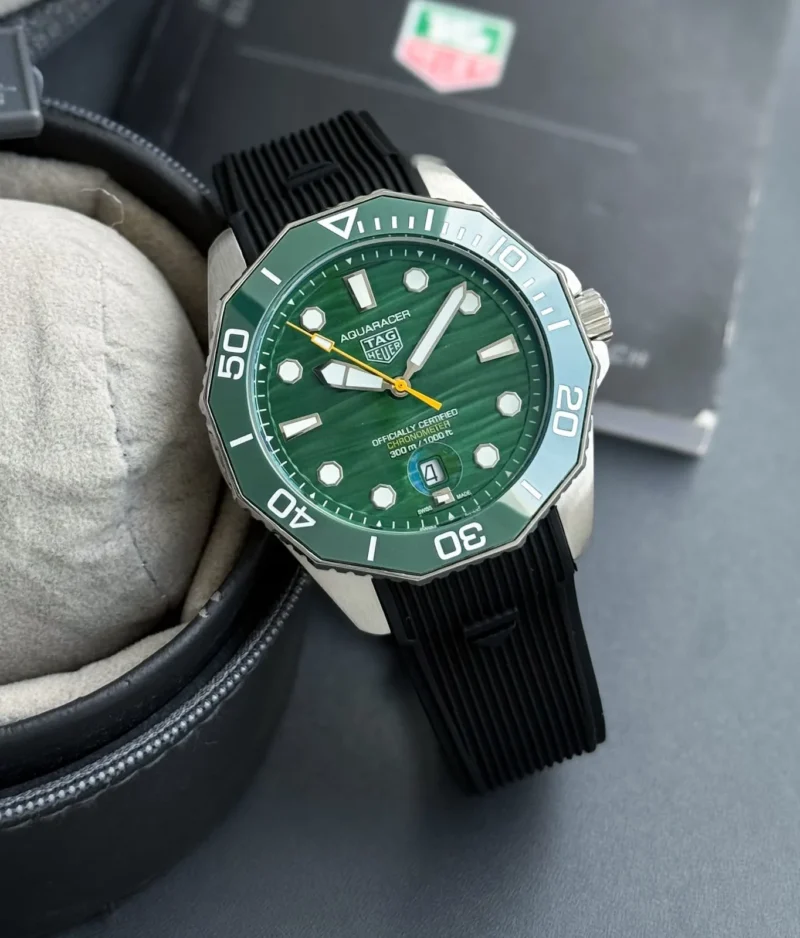 TAG HEUER AQUARACER 7A ORIGINAL GREEN DIAL AUTOMATIC