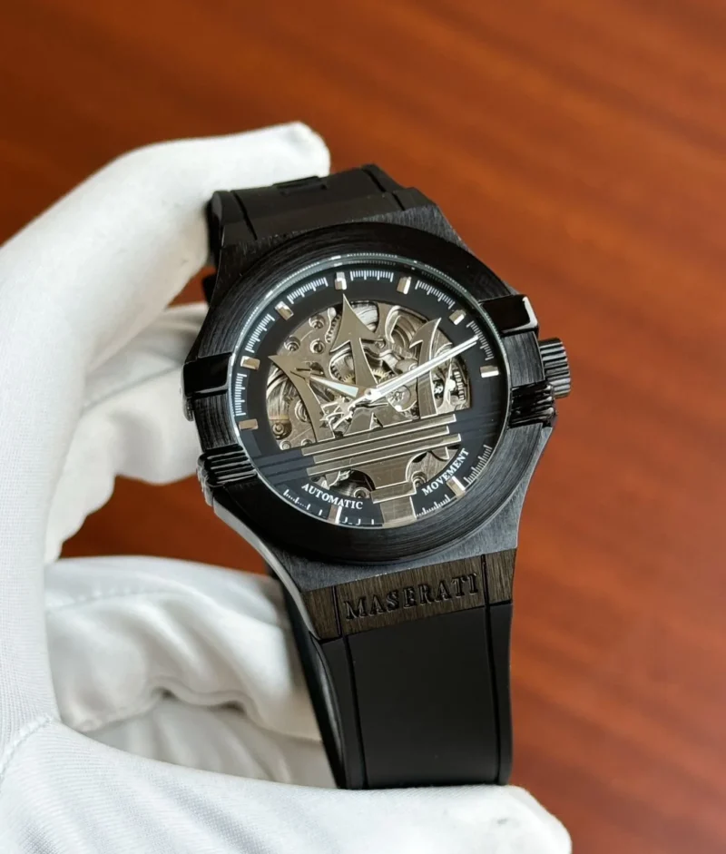 MASERATI POTENZA AUTOMATIC 7AA PREMIUM BLACK