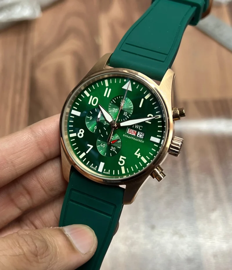 IWC SCHAFFGAUSEN PILOT’S IW389401 7AA PREMIUM GREEN