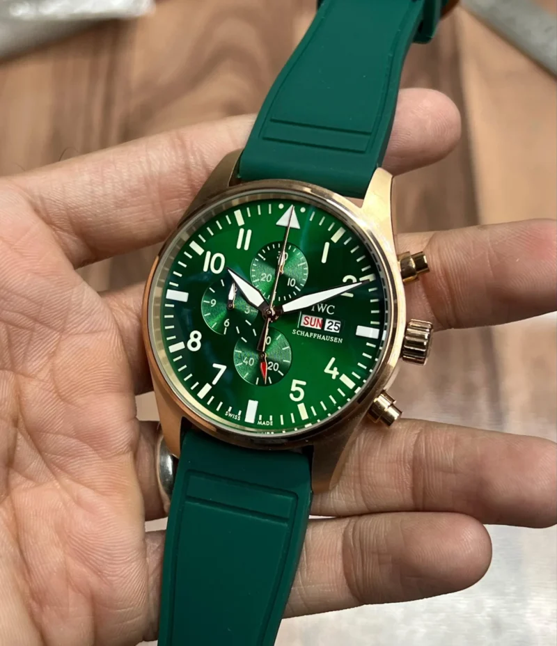 IWC SCHAFFGAUSEN PILOT’S IW389401 7AA PREMIUM GREEN