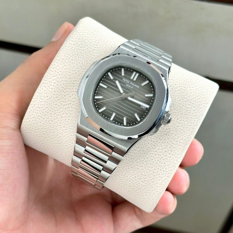 283c90a3-e1c8-4848-bc61-546031d468d5.jpeg Patek Philippe Automatic Solid Steel