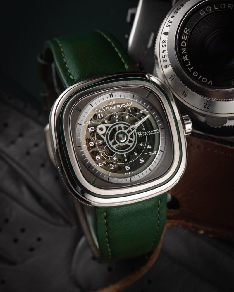 Sevenfriday T1/06 Encased