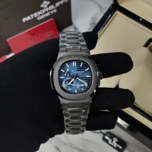 PATEK PHILIPPE NAUTILUS 5712 MAD PARIS