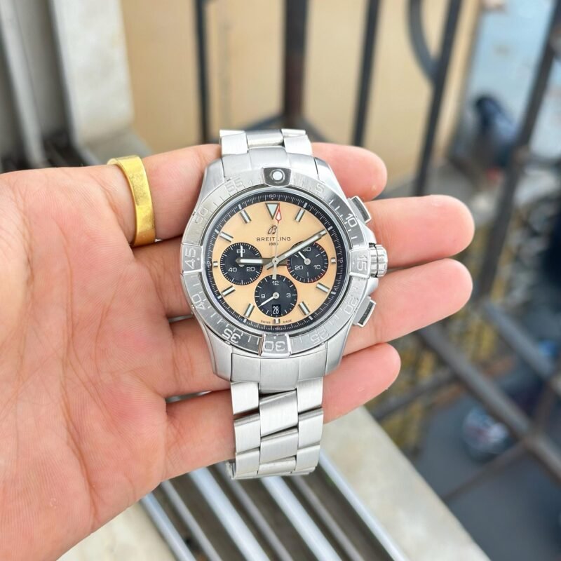 Breitling Avenger 44 Chronograph