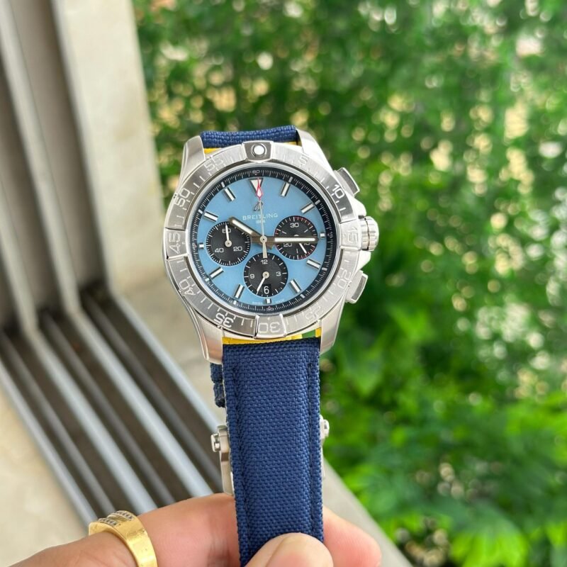BREITLING AVENGER B01 CHRONOGRAPH 44