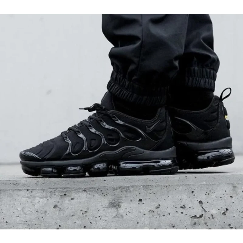 Stylish Nike Vapormax Plus Triple Black Shoes for Men (SW4771)