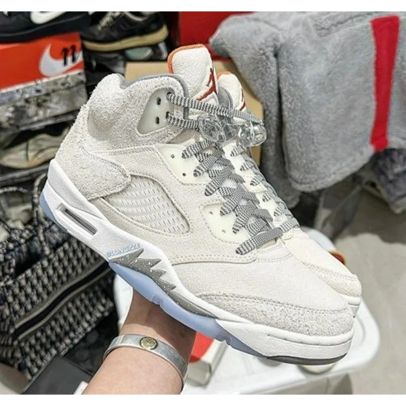 Trendy Jordan Retro 5 CE Craft Shoes for Men (SOH88)