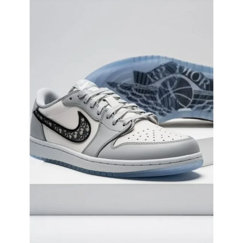 3-Nike-Air-jordan-retro-1-low-3399-2.webp Stylish Nike Air Jordan Retro 1 Low Shoes for Men (SW4804)