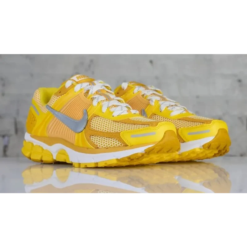 Superb Nike Zoom Vomero 5 Shoes for Men (SL4602)