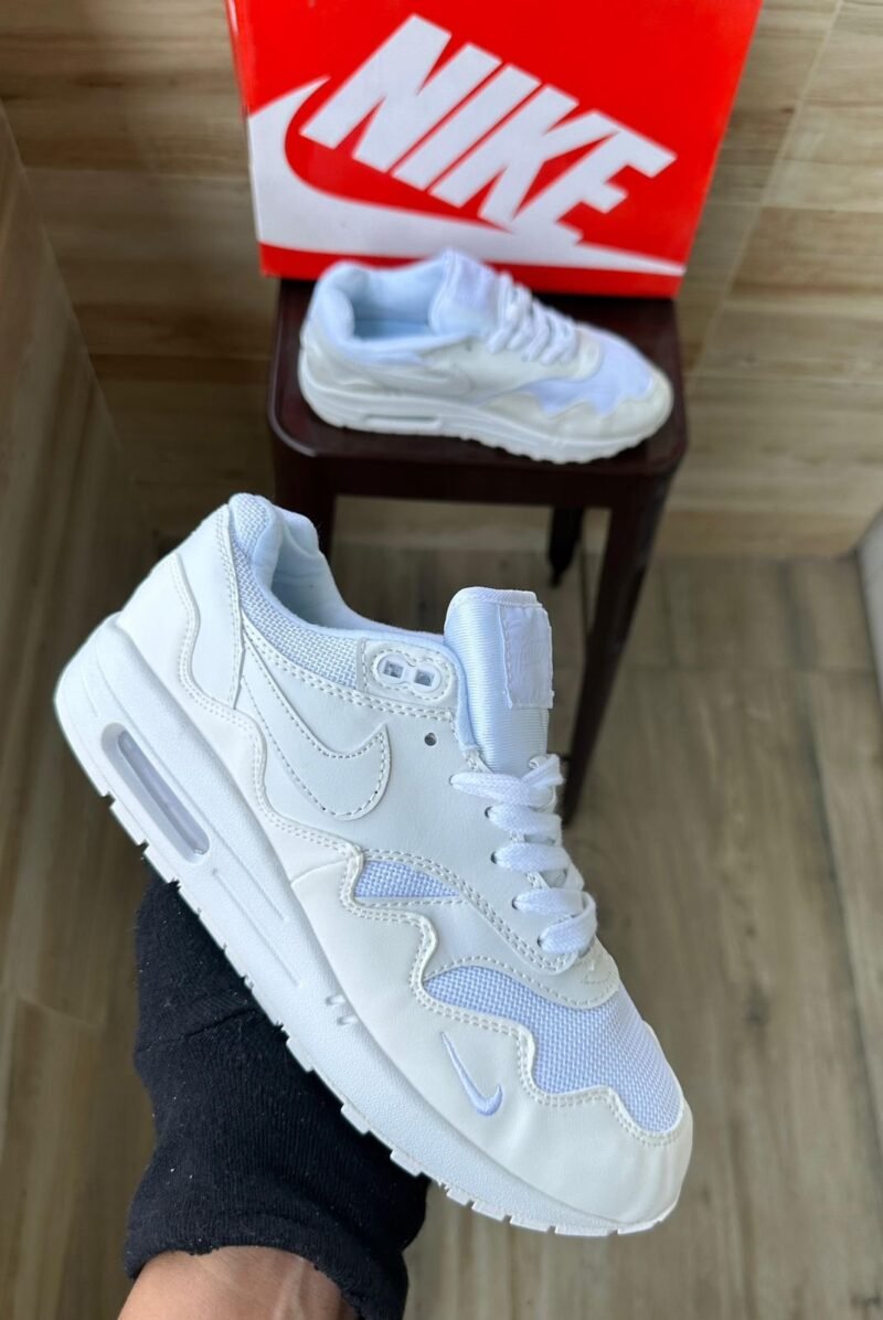 Nike Airmax 1 Patta Triple White Edition