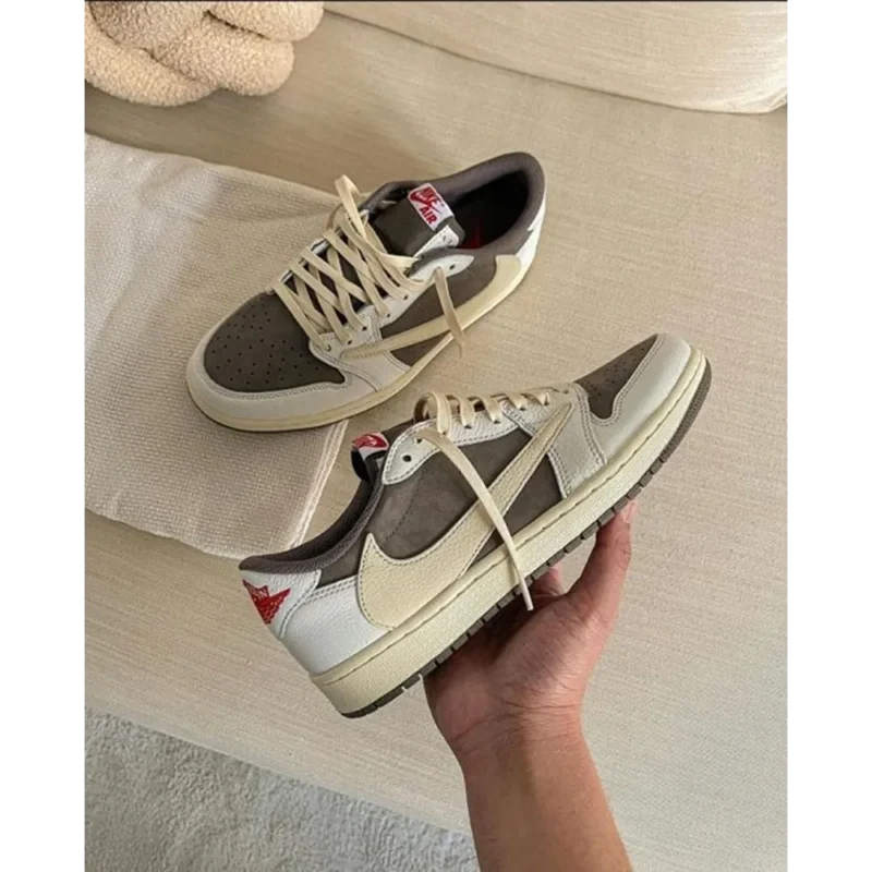 Classy Nike Air Jordan Retro 1 Low Reverse Mocha Shoes for Men (HS42)