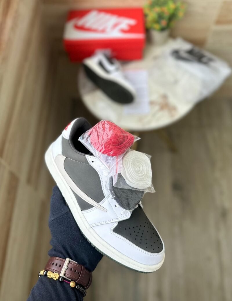 Air Jordans Retro 1 Travis Scott Travis Mocha