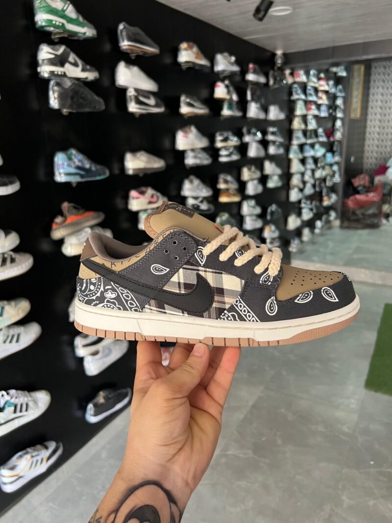 WhatsApp-Image-2024-02-26-at-12.27.49-PM-1-scaled-1.jpeg Branded SB Dunk x Travis Scott Sneakers