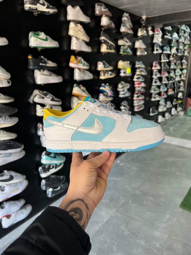 WhatsApp-Image-2024-02-27-at-6.39.32-PM-scaled-1.jpeg Branded SB Dunk Full Leather Quality Shoes