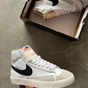 Branded Blazer Mid Vintage Sneakers