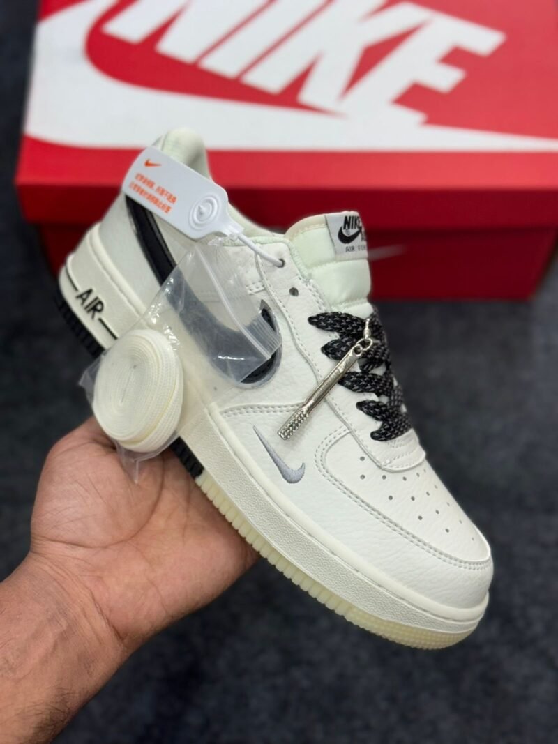 Nike Air Force 1 Originals (Girls)