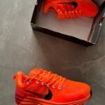 Nike Lunar Roam Sneakers