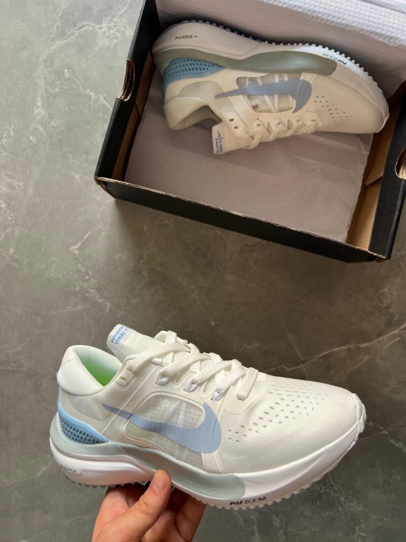 Nike Zoom Vomero 15 Shoes