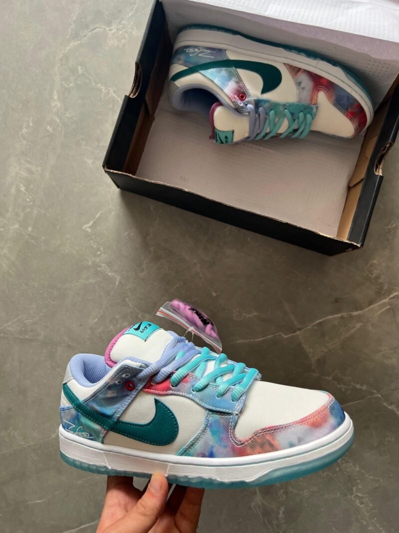 Nike SB Dunk Low Futura Laboratories Bleached Aqua