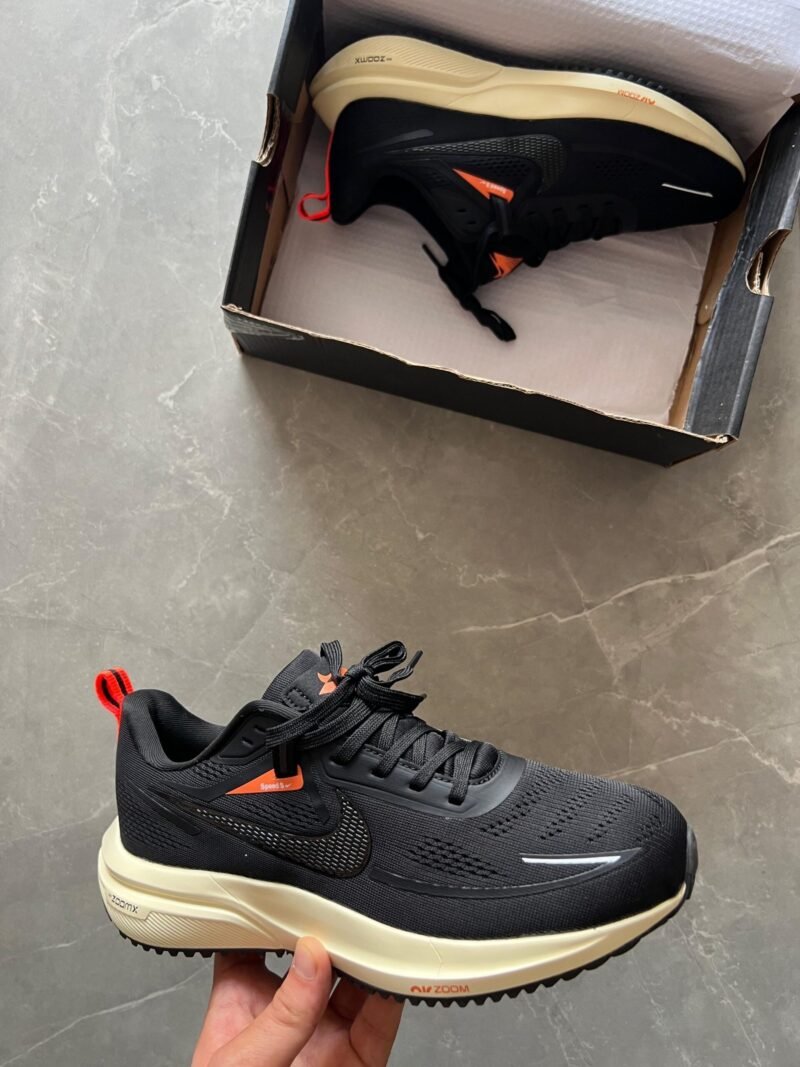 Nike Vomero Speed Shoes (Black)