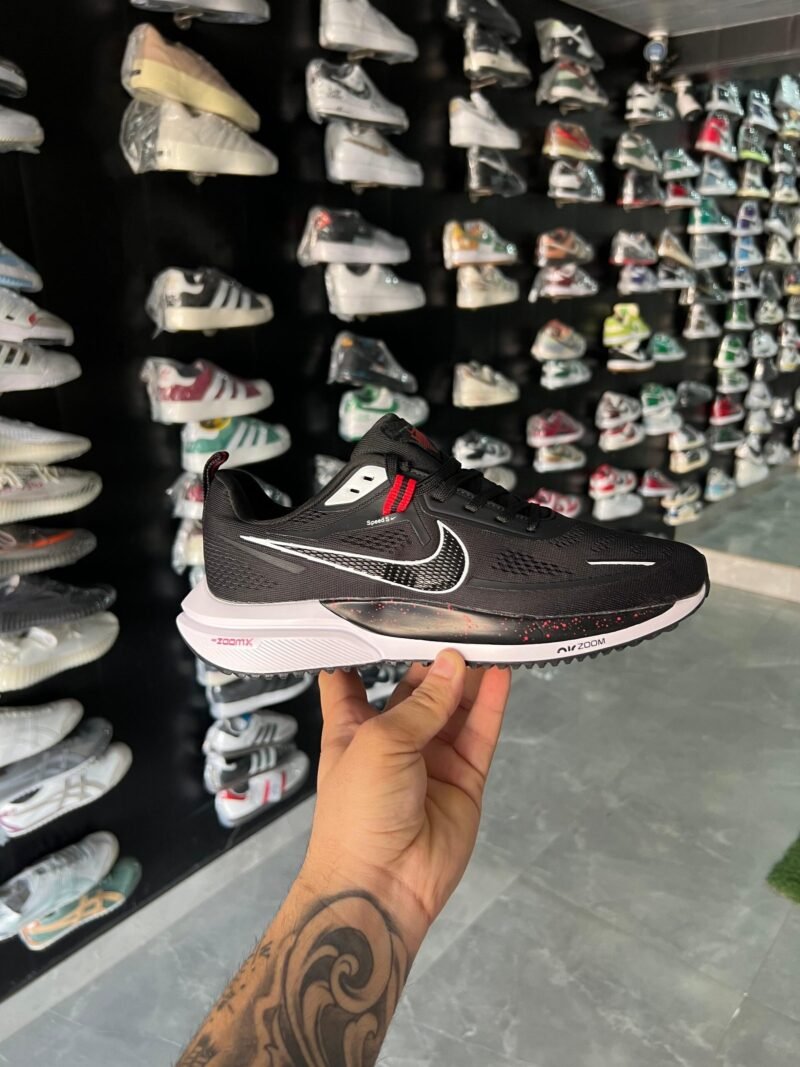 Nike Vomero Speed Shoes for Men