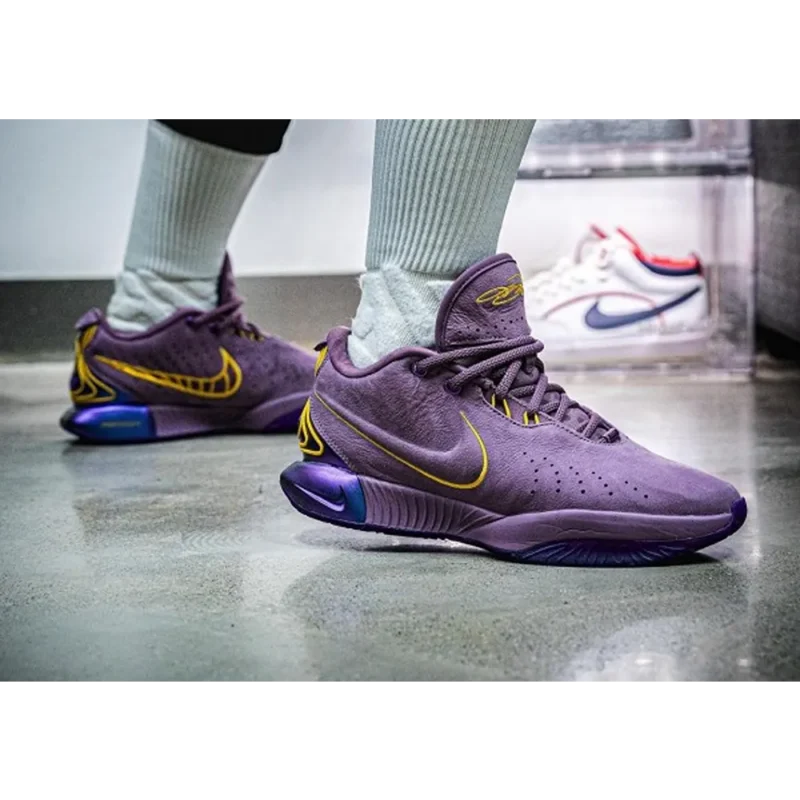 Superb Nike Lebron 21 Shoes for Men (SL4641)