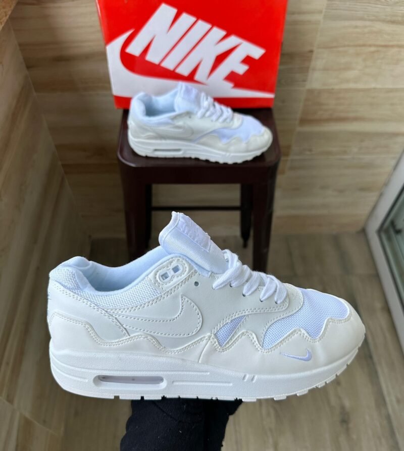 Nike Airmax 1 Patta Triple White Edition