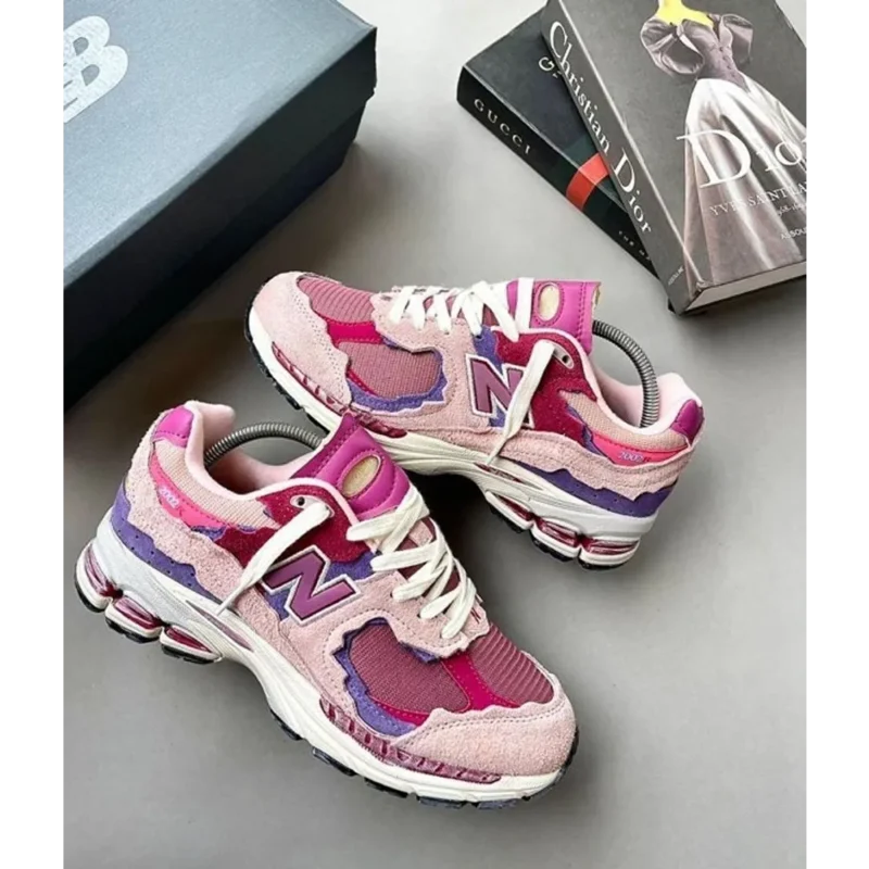 Superb New Balance 2002R Protection Shoes for Men (SL4594)