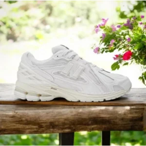 Trendy New Balance 1906d Full White Shoes For Men (SHUB747)