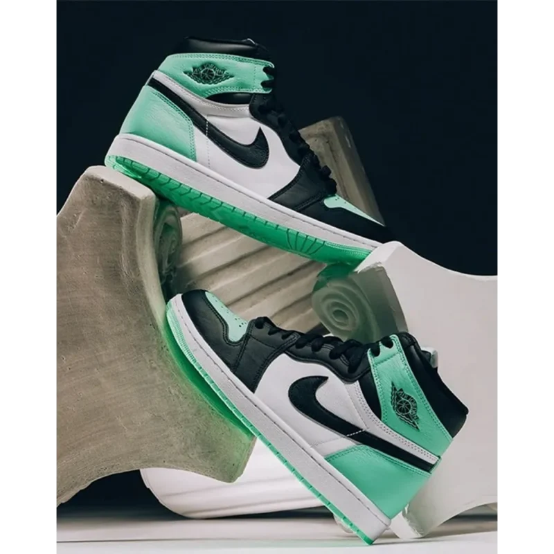 p-134-13-26-38-467993.webp Trendy Nike Air Jordan 1 High Green Glow Shoes For Men (SW5714)