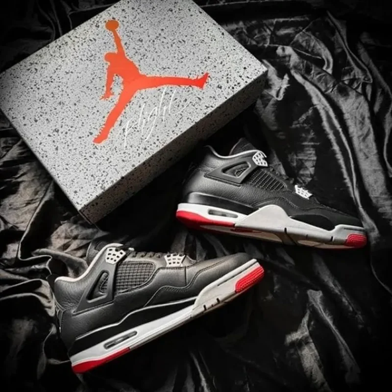 Stylish Nike Air Jordan Retro 4 Bred Shoes For Men (SW6186)