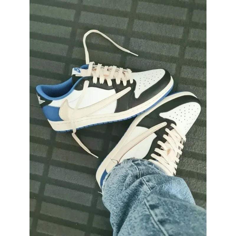 p-24-10-56-25-552526.webp Trendy Nike Air Jordan Retro 1 Low Shoes For Men (SW6360)