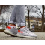 Stylish Adidas Yeezy 350 V2 Tail Light Shoes For Men (SW5637)