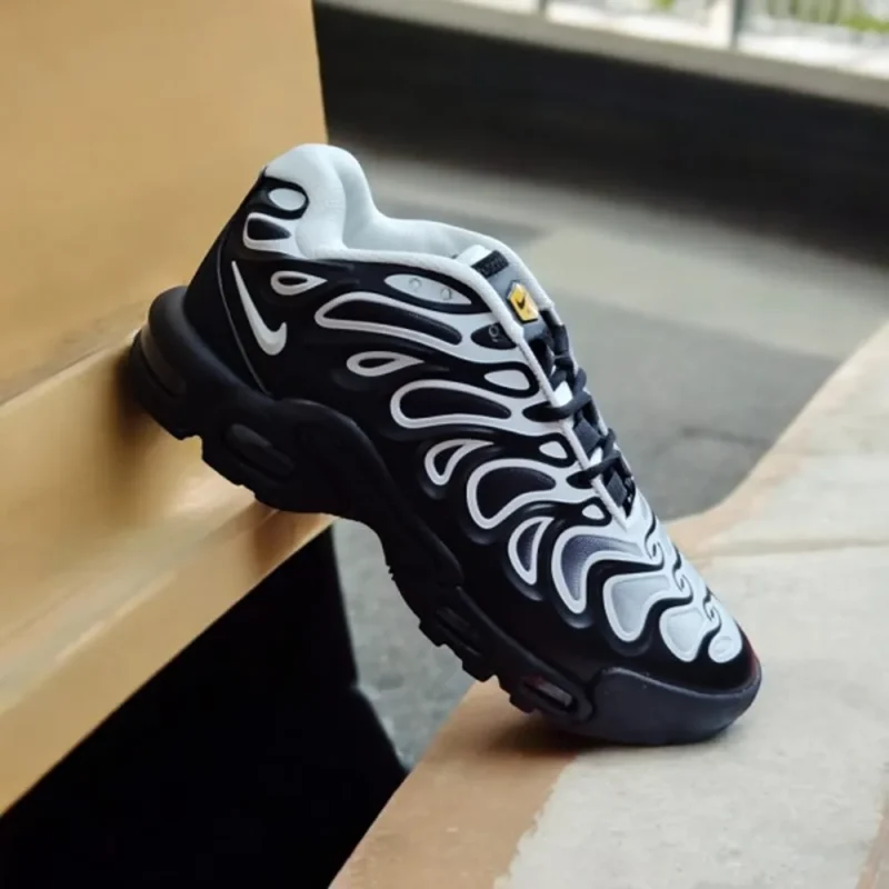 Classy Nike Air Max Plus Drift Shoes For Men (SHH07693)