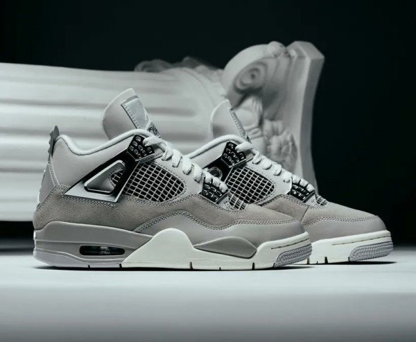 Premium Nike Air Jordan Retro 4 Frozen Shoes For Men (SW6465)