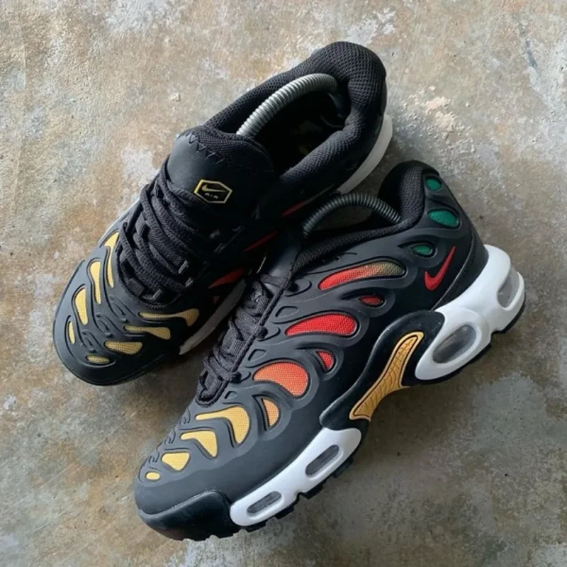 Classy Nike Air Max Plus Rainbow Shoes For Men (SHH07695)