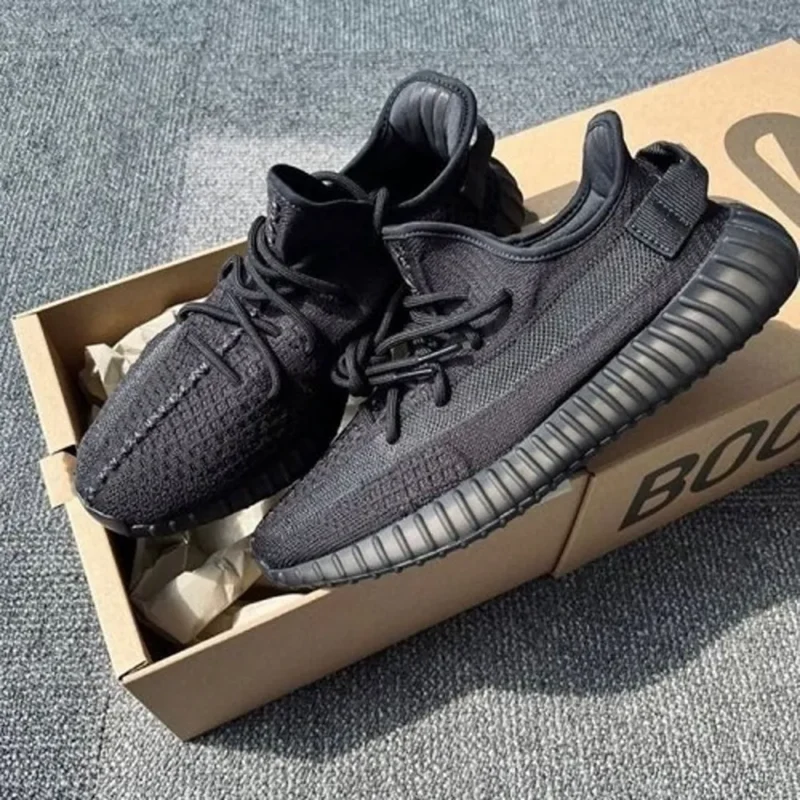 Premium Adidas Yeezy Boost 350 V2 Shoes For Men (QT334)