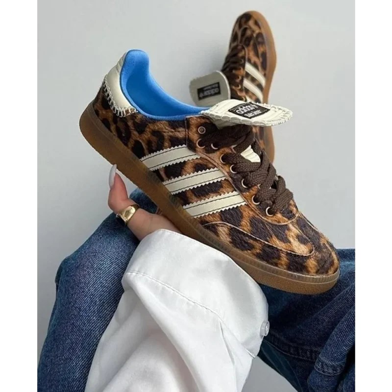 p-60-11-18-12-336828.webp Premium Adidas X Wales Bonner Samba Shoes For Men (SW6303)