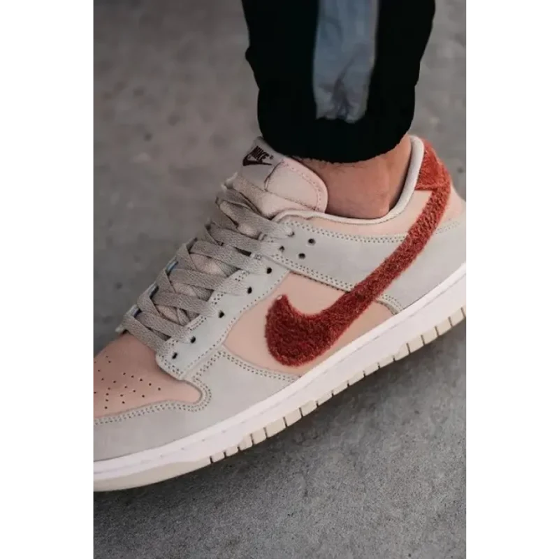 p-62-11-17-11-469977.webp Premium Nike Sb Dunk Low Terry Swoosh Shoes For Men (QT264)