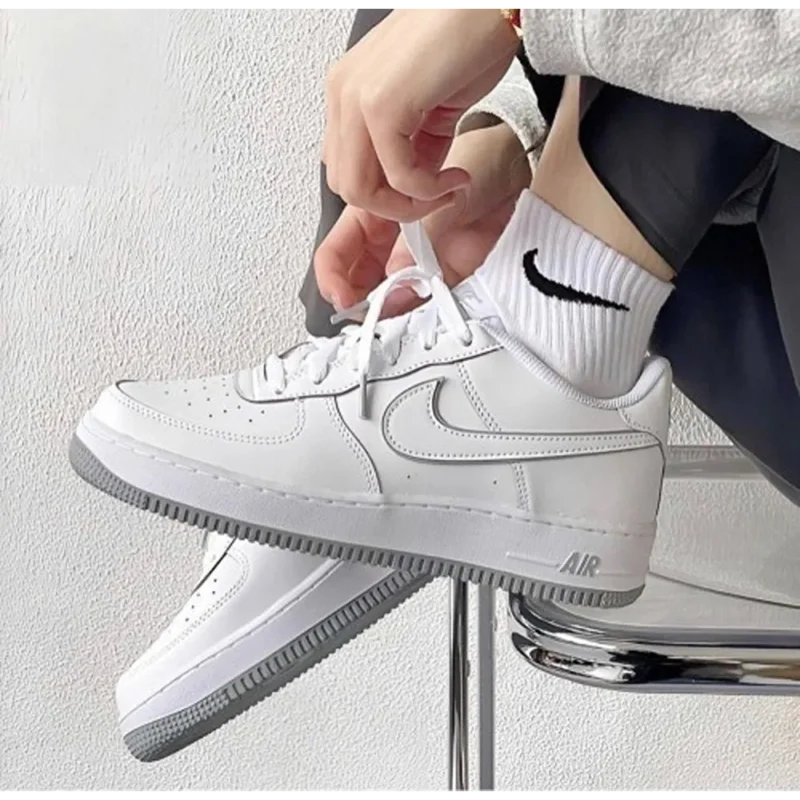 Stylish Nike Air Force 1 07 White Wolf Grey Shoes For Men (QT222)