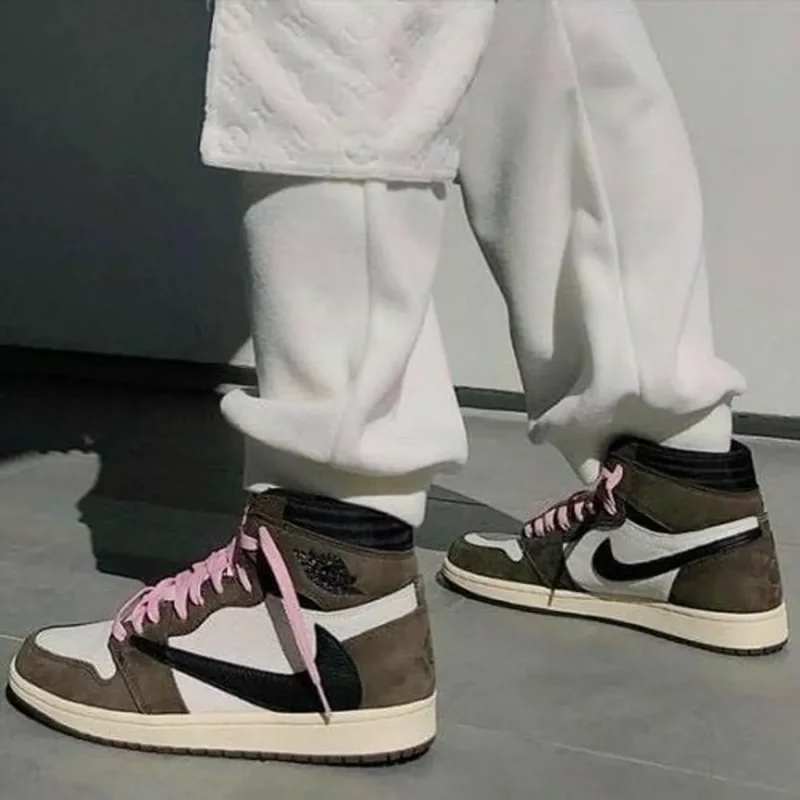 p-66e16f1455c40-12-38-38-679595.webp Classy Air Jordan Retro 1 Travis Scott High Shoes For Men (LL570)