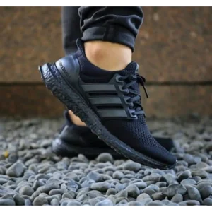 Trendy Adidas Ultra Boost 3.0 Triple Black Shoes For Men (SHUB489)