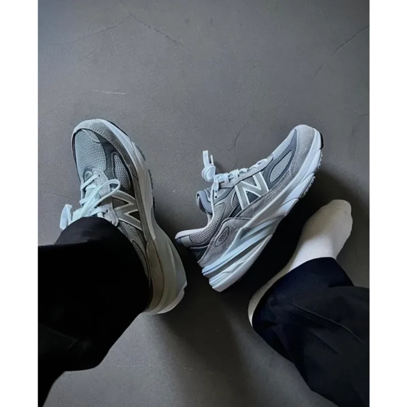 p-82-18-07-18-288685.webp Imported New Balance 990 V6 Classic Grey Reflective Shoes For Men (SW5928)