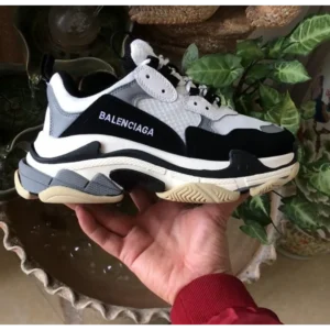 Trendy Balenciaga Triple S Grey Black Shoes For Men (SW5695)