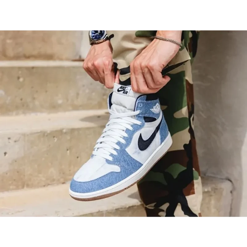 Classy Nike Air Jordan Retro 1 High Shoes For Men (SHH07881)