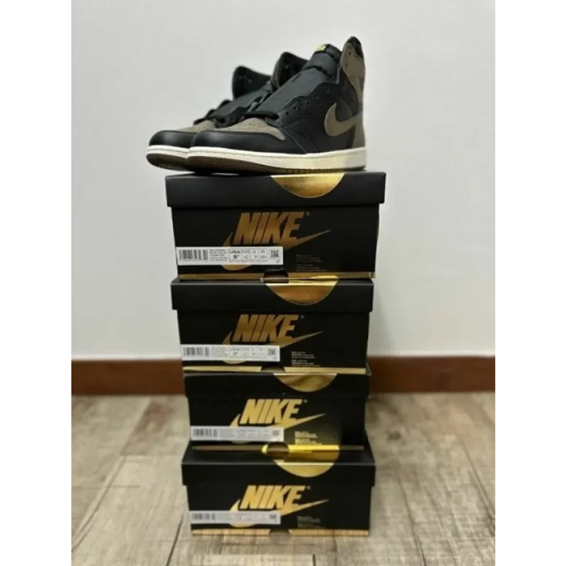 Classy Nike Air Jordan Retro 1 Shoes For Men (SHH07882)